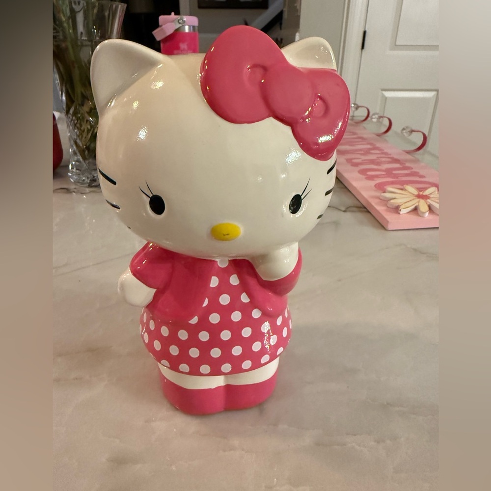 Ceramic Hello Kitty piggy bank